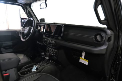 Used 2025 Jeep Gladiator Sport image 51