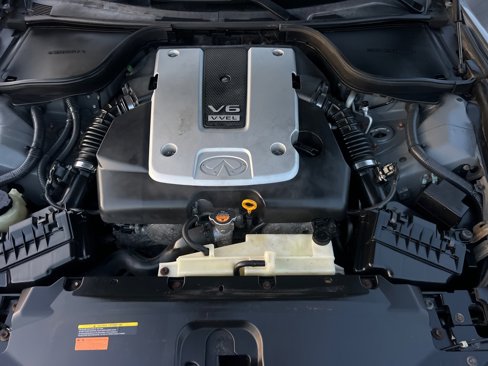 Used 2011 INFINITI G37 x w/ Premium Pkg image 40