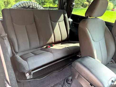 Used 2015 Jeep Wrangler Sport image 19