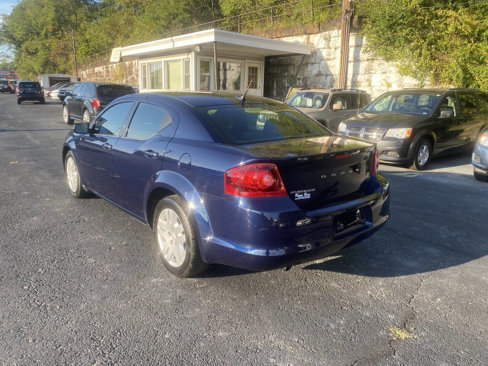 Used 2013 Dodge Avenger SE image 3