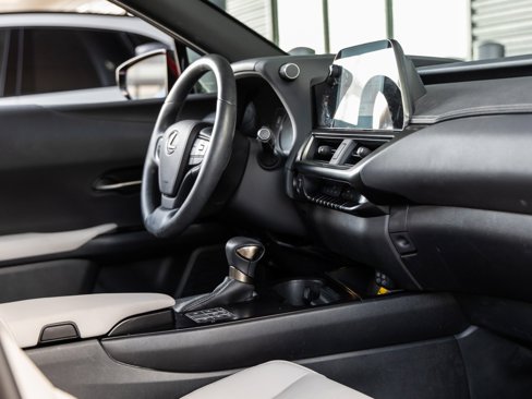 Used 2023 Lexus UX 250h FWD w/ Premium Package image 39