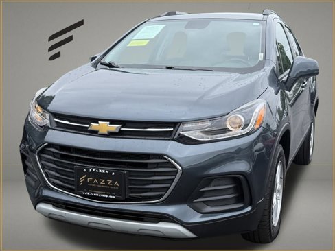 Used 2022 Chevrolet Trax LT w/ Premium Seat Package image 1