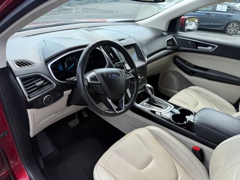 Used 2018 Ford Edge Titanium w/ Technology Package image 16