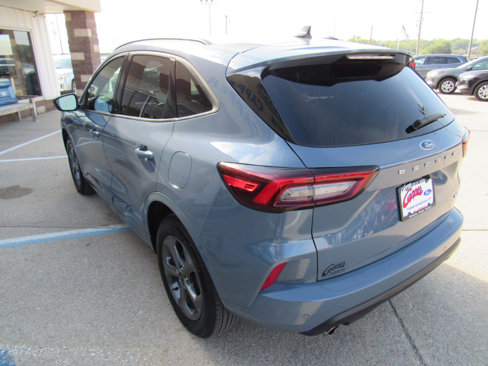 Used 2023 Ford Escape ST-Line w/ Tech Pack #1 image 7