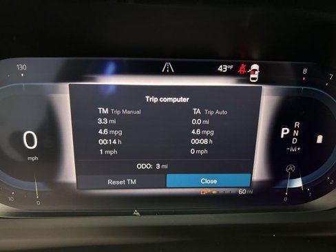 New 2025 Volvo XC40 B5 Core w/ Protection Package Premier image 8