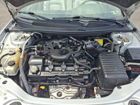Used 2006 Chrysler Sebring Limited w/ Electronics Convenience Group image 27