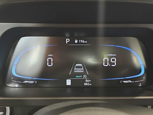 Used 2025 Hyundai Elantra SE image 21