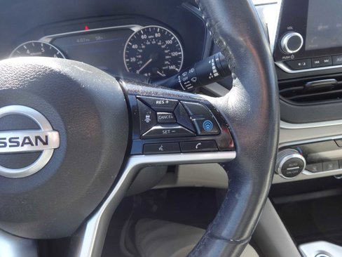 Used 2020 Nissan Altima 2.5 SV image 18