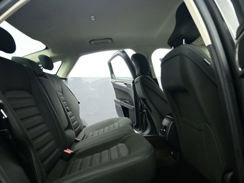 Used 2019 Ford Fusion SE image 24