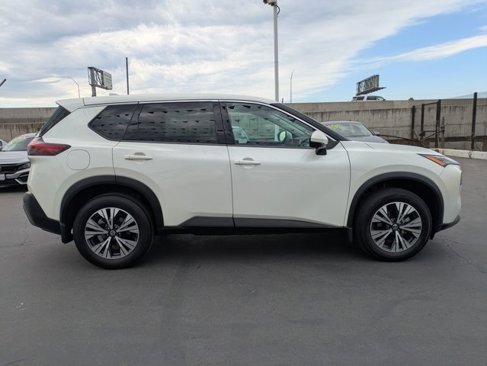 Used 2021 Nissan Rogue SV image 4