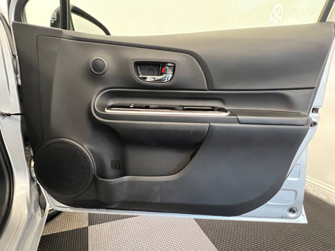 Used 2016 Toyota Prius C Two image 11