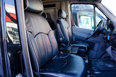 Used 2014 Mercedes-Benz Sprinter 2500 image 88