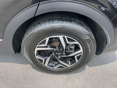 Used 2023 Kia Sportage LX image 14