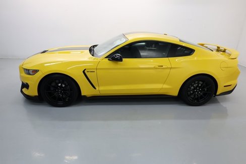 Used 2016 Ford Mustang Shelby GT350 w/ Technology Package image 56