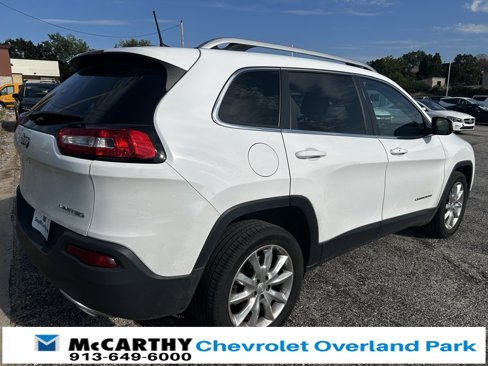 Used 2017 Jeep Cherokee Limited w/ Luxury Group image 3
