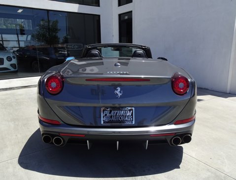 Used 2015 Ferrari California T image 6