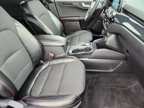 Used 2024 Ford Escape ST-Line image 17