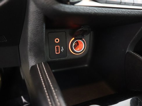 Used 2019 Nissan Kicks SR image 44