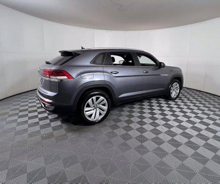 Used 2022 Volkswagen Atlas Cross Sport SE image 4
