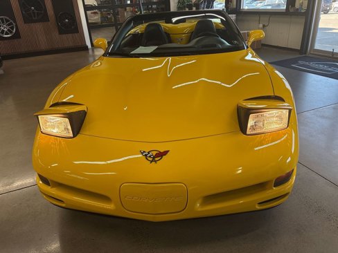 Used 2003 Chevrolet Corvette Convertible w/ Preferred Equipment Group1 image 21