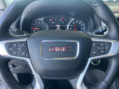 Used 2023 GMC Terrain SLT image 15