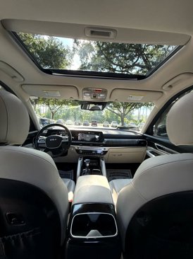 Used 2023 Kia Telluride EX w/ EX Captain's Chair Package image 17