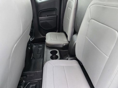 Used 2015 Chevrolet Colorado W/T image 19