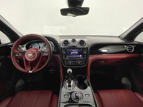 Used 2019 Bentley Bentayga image 11