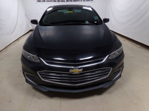 Used 2016 Chevrolet Malibu LT image 2