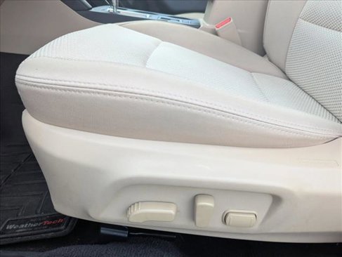 Used 2015 Subaru Outback 2.5i Premium image 12