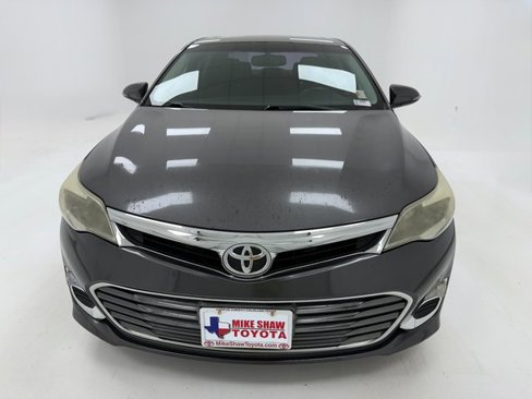 Used 2015 Toyota Avalon XLE Premium image 3