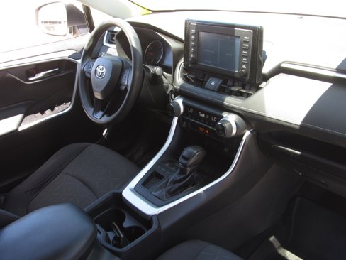 Used 2019 Toyota RAV4 XLE image 10