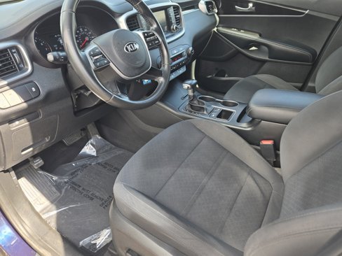 Used 2019 Kia Sorento S image 18