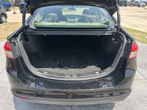 Used 2017 Ford Fusion SE w/ Fusion SE Technology Package image 7