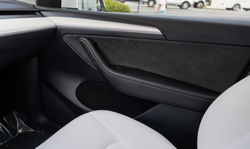 Used 2024 Tesla Model Y Performance image 11