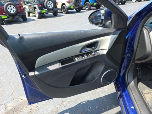 Used 2012 Chevrolet Cruze LT w/ All-Star Edition image 10