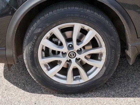 Certified 2022 Nissan Rogue Sport S image 15