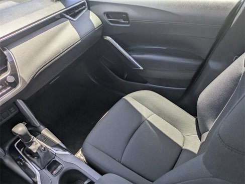 Used 2023 Toyota Corolla Cross LE image 17