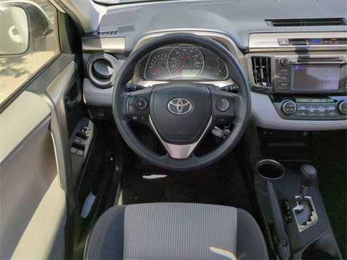Used 2013 Toyota RAV4 XLE image 17