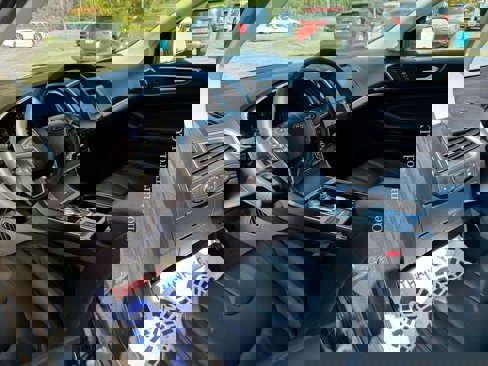 Used 2020 Ford Edge Titanium image 18