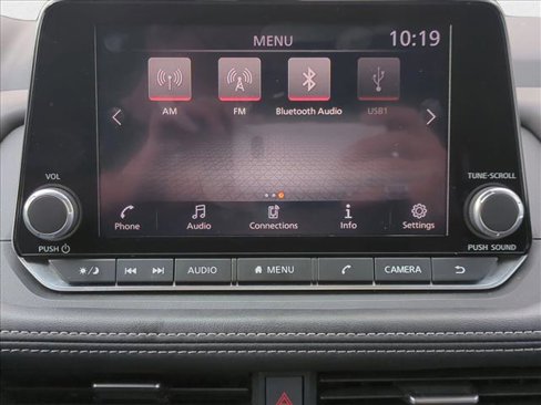 Used 2024 Nissan Rogue SV image 15