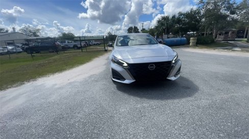 Used 2024 Nissan Altima 2.5 SR image 3