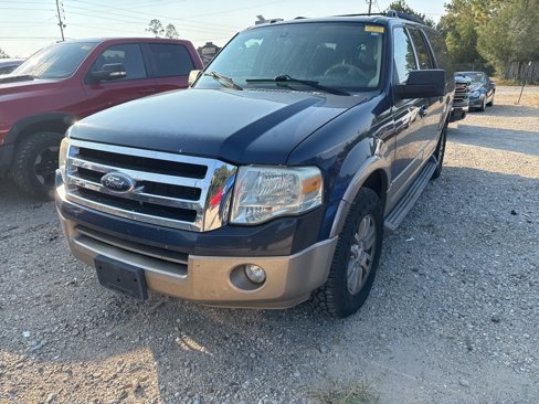 Used 2014 Ford Expedition EL XLT w/ Equipment Group 202A image 2