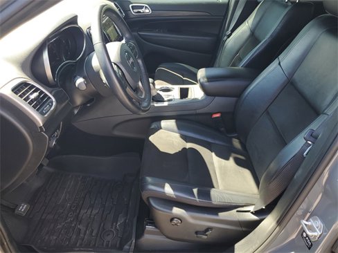 Used 2021 Jeep Grand Cherokee Laredo X image 5