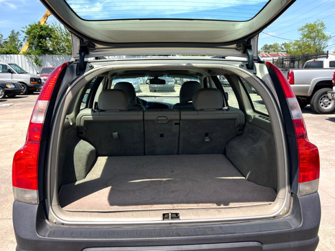 Used 2002 Volvo V70 Cross Country image 46