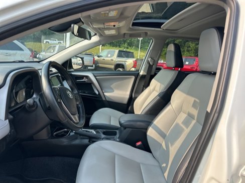 Used 2017 Toyota RAV4 Limited image 24
