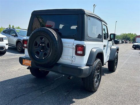 Used 2025 Jeep Wrangler Sport image 6