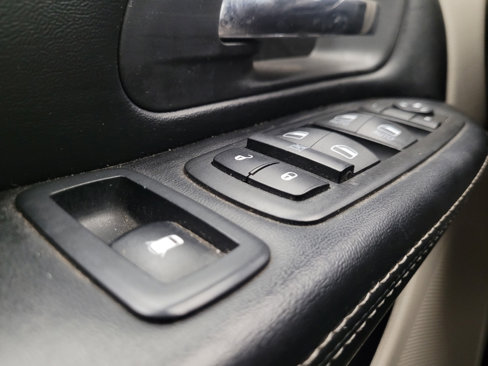 Used 2019 Dodge Grand Caravan SXT image 27