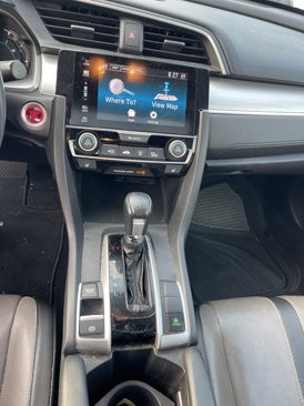 Used 2018 Honda Civic Touring image 12