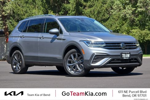 Used 2022 Volkswagen Tiguan SE image 1